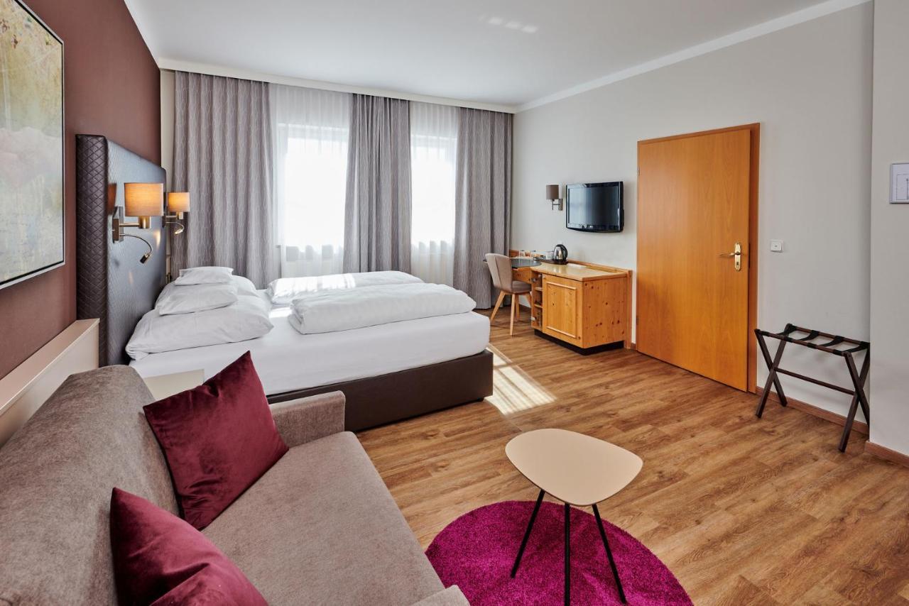 Hotel Am See Neutraubling Dış mekan fotoğraf