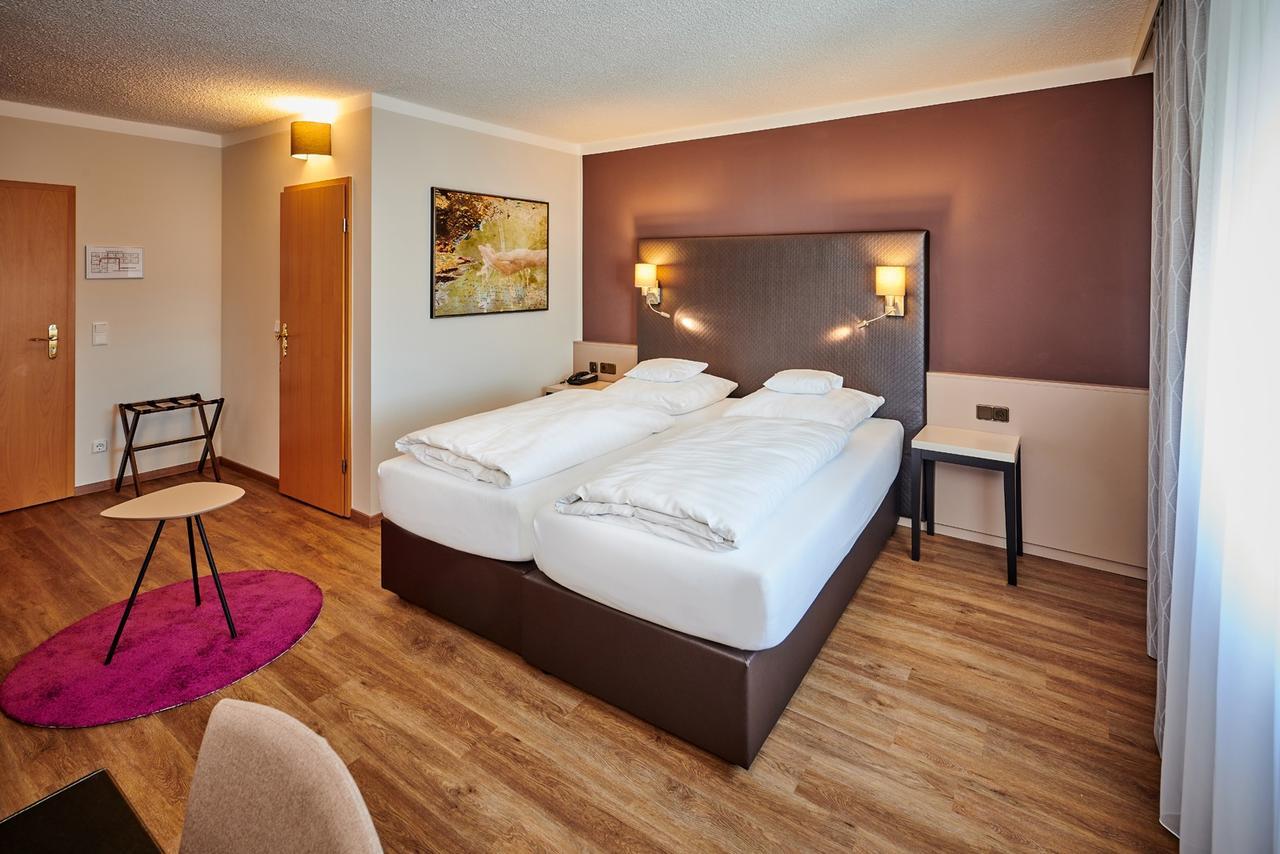 Hotel Am See Neutraubling Dış mekan fotoğraf