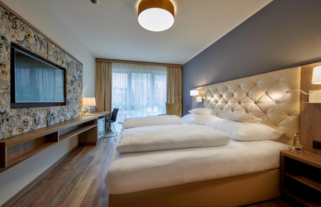 Hotel Am See Neutraubling Dış mekan fotoğraf